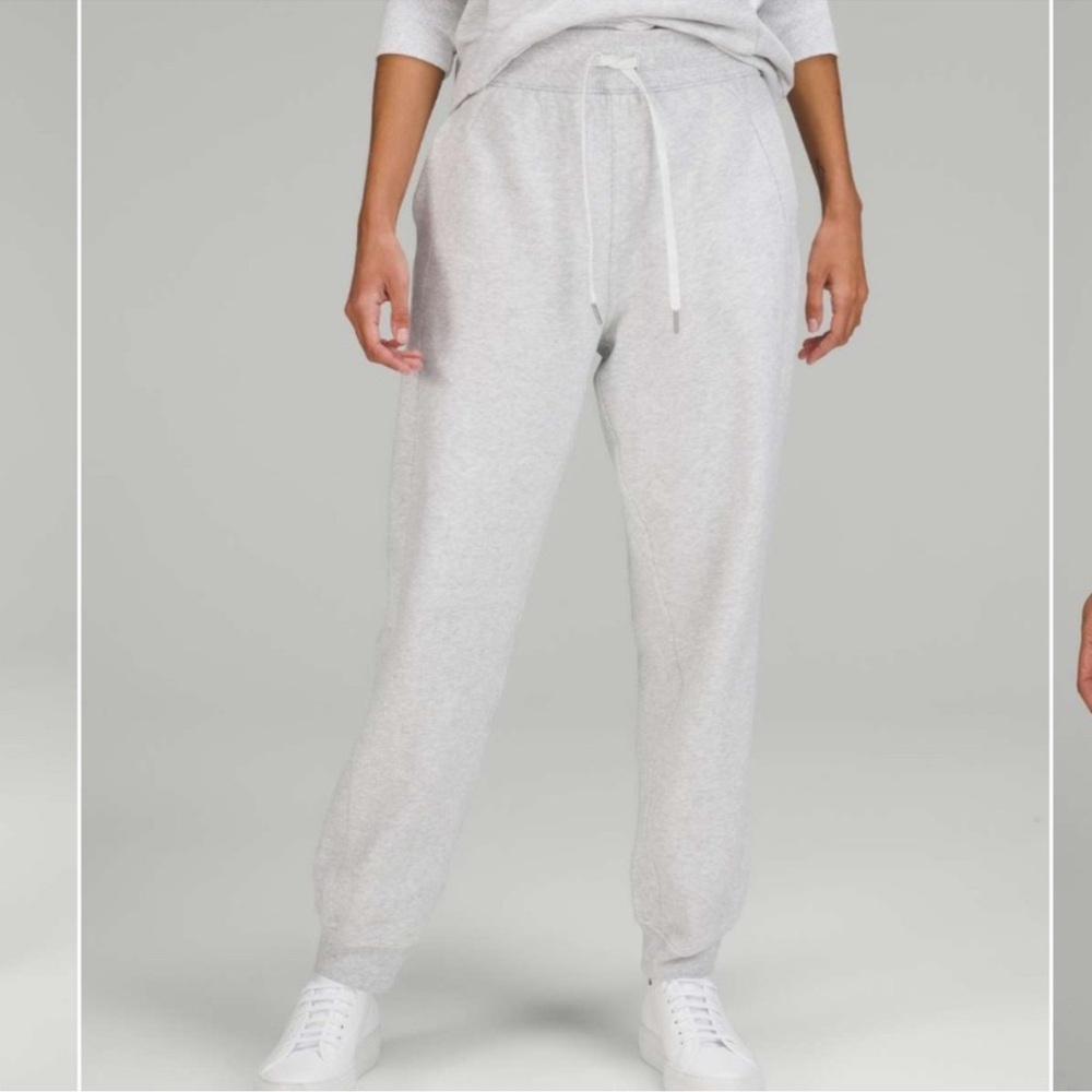Lululemon Size 4 Sweatpants